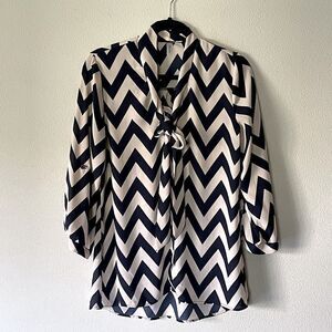 NWOT! Tacera Navy and Cream 3/4-Sleeve Blouse. Size Small.